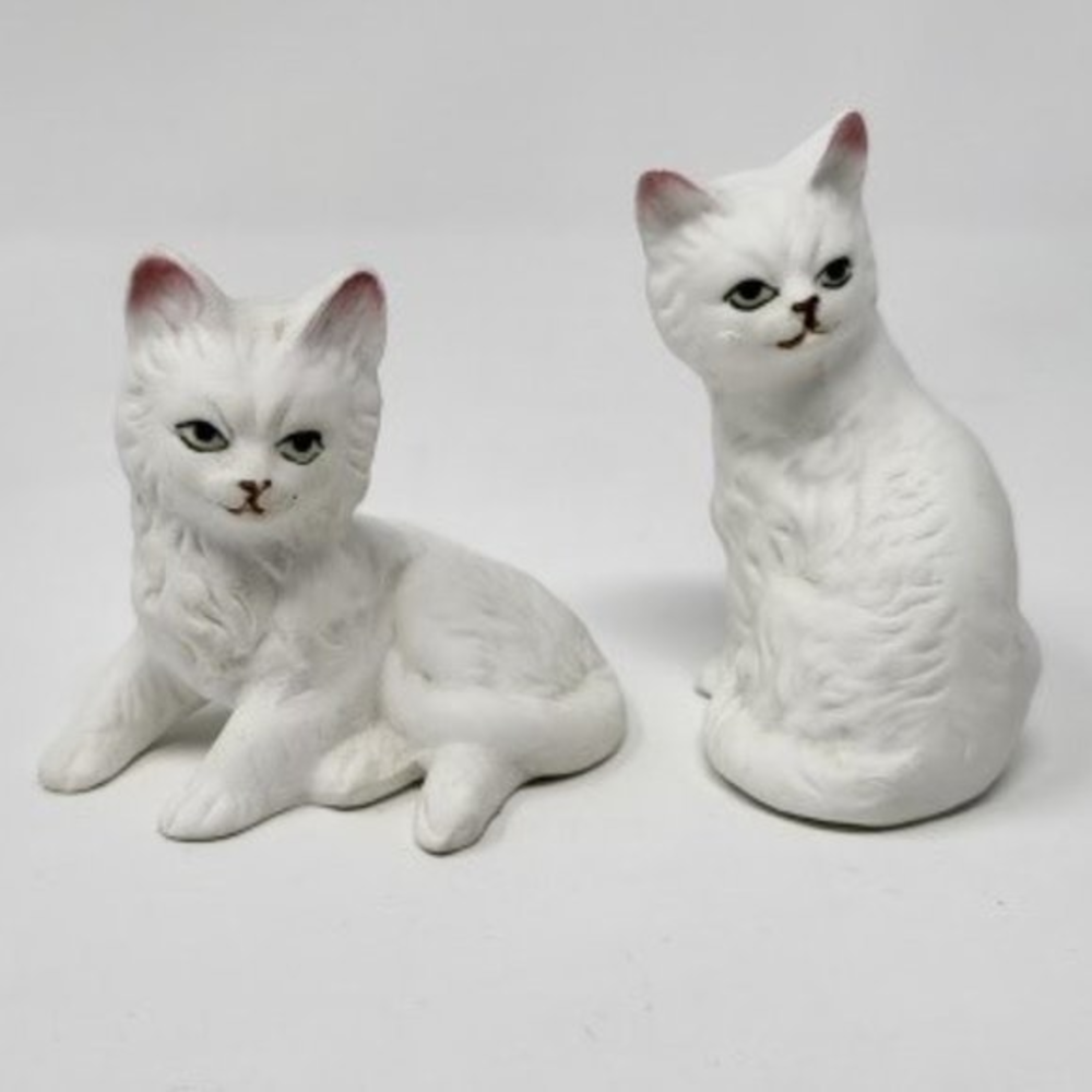 Bone China Miniature Cats White Green Eyes Set 2 Figurines‎
